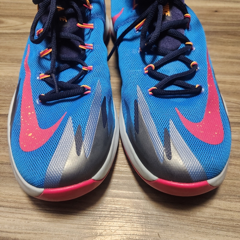 Nike Zoom Hyperrev Size 12 - image 4